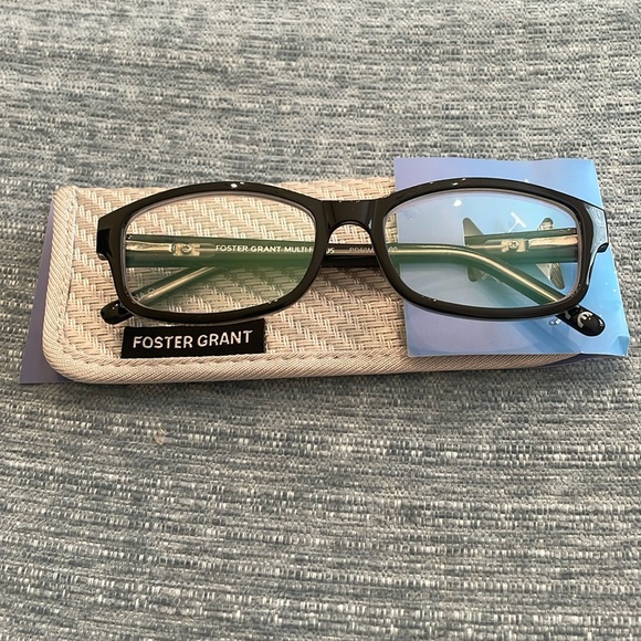 Foster Grant James 1.00 Multifocal 3 lens strength in one pair of glasses - Picture 1 of 2